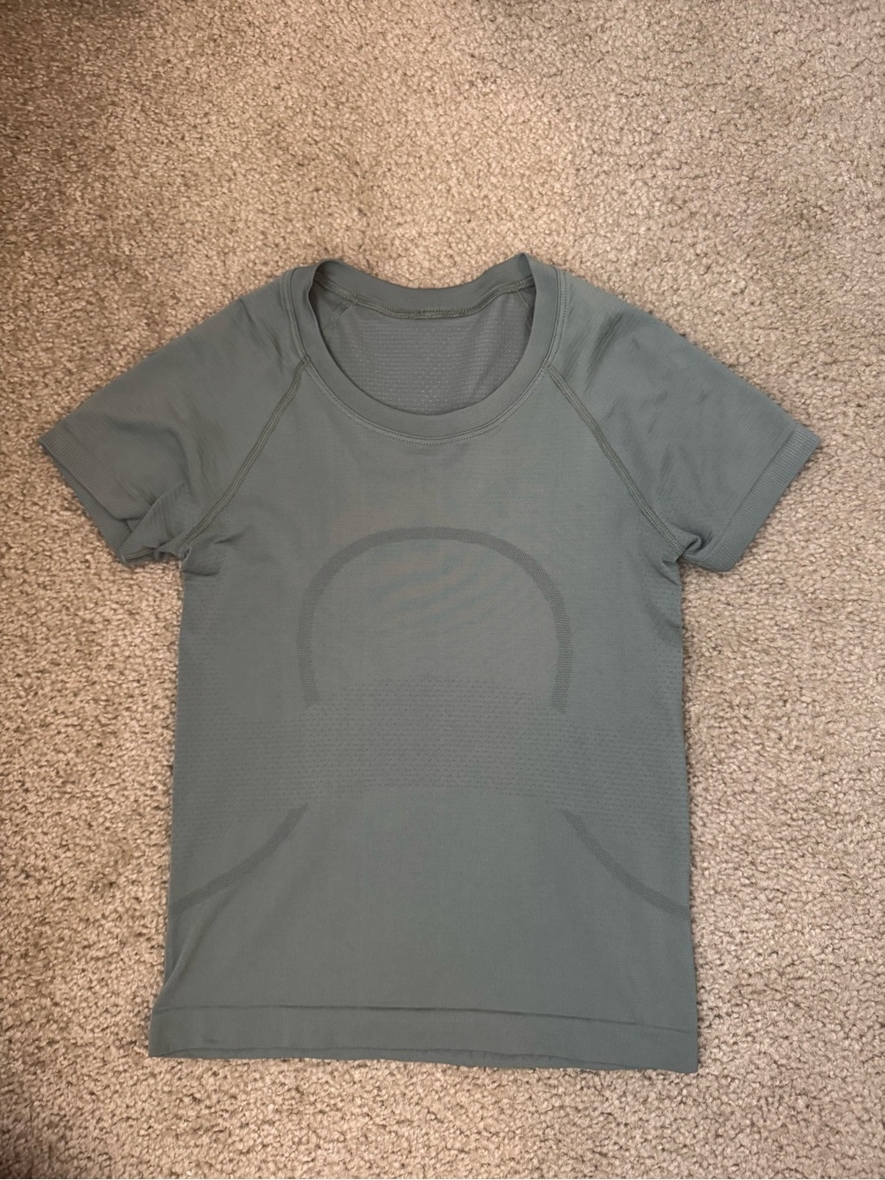 Lululemon Swiftly Tech Shirt Sleeve Shirt 2.0 - Size 2